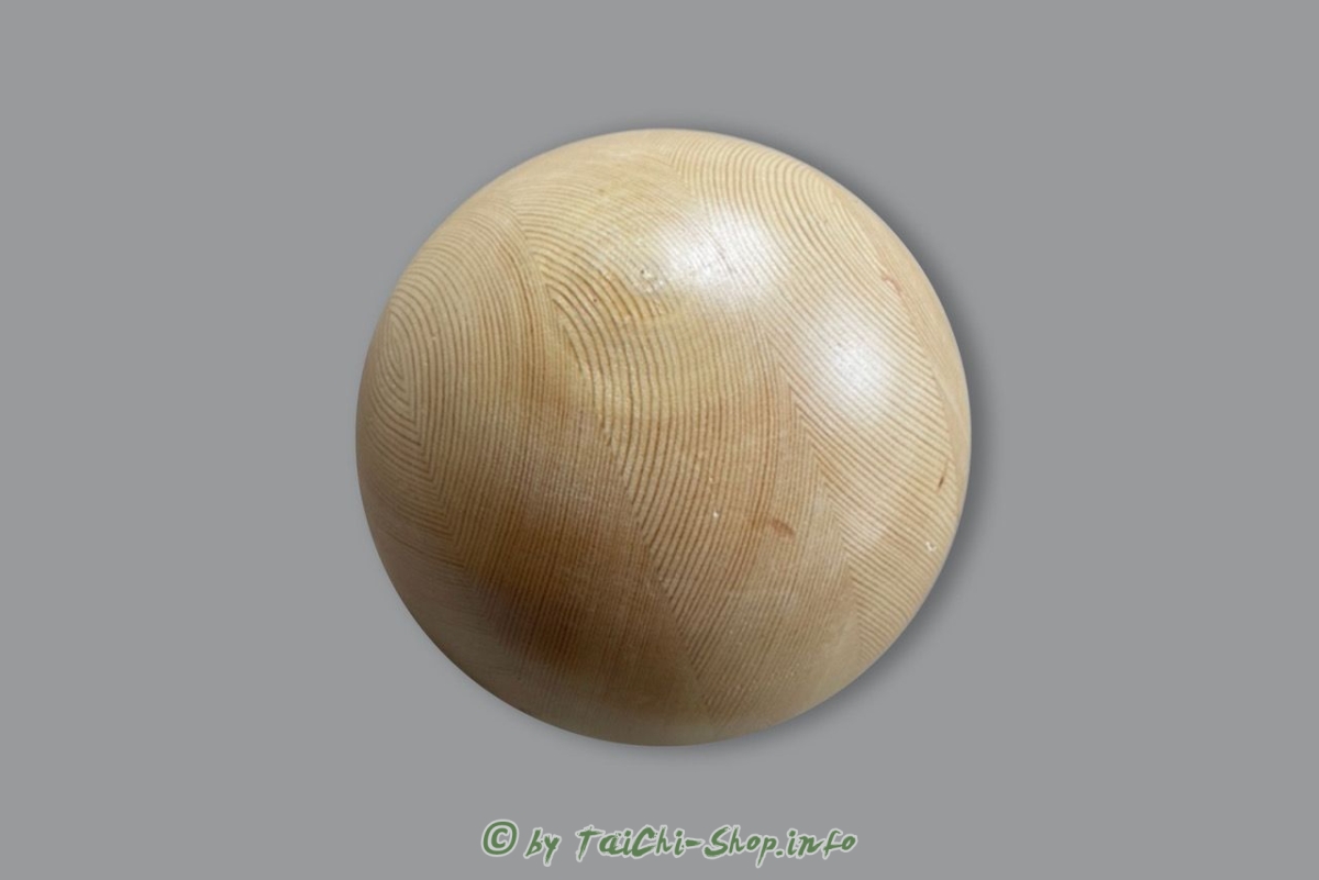 Tai Chi Ball aus massivem Holz 20cm Buche