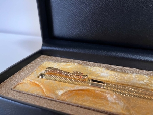 Goldener Drachen-Füllfederhalter in edler Geschenkbox
