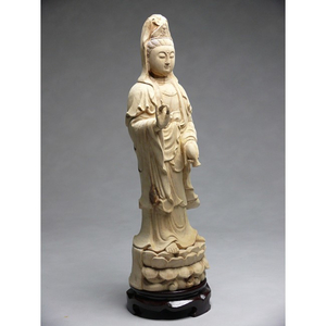 Holzfigur: Guanyin des Lebens Holzfigur: Guanyin des Lebens