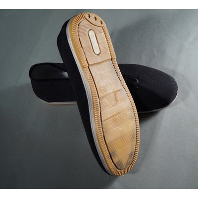 Traditioneller Tai Chi Meisterschuh mit Gummisohle 45