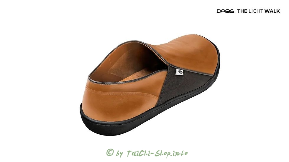 Tai Chi Barfußschuh DAOS 37 cognac / schwarze Sohle