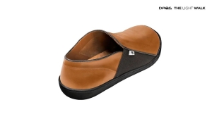 Tai Chi Barfußschuh DAOS 39 cognac / schwarze Sohle