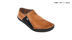 Tai Chi Barfußschuh DAOS 39 cognac / schwarze Sohle