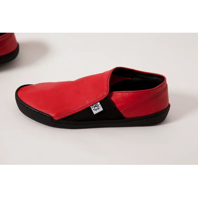 Tai Chi Barfuschuh DAOS 43 rot / schwarze Sohle