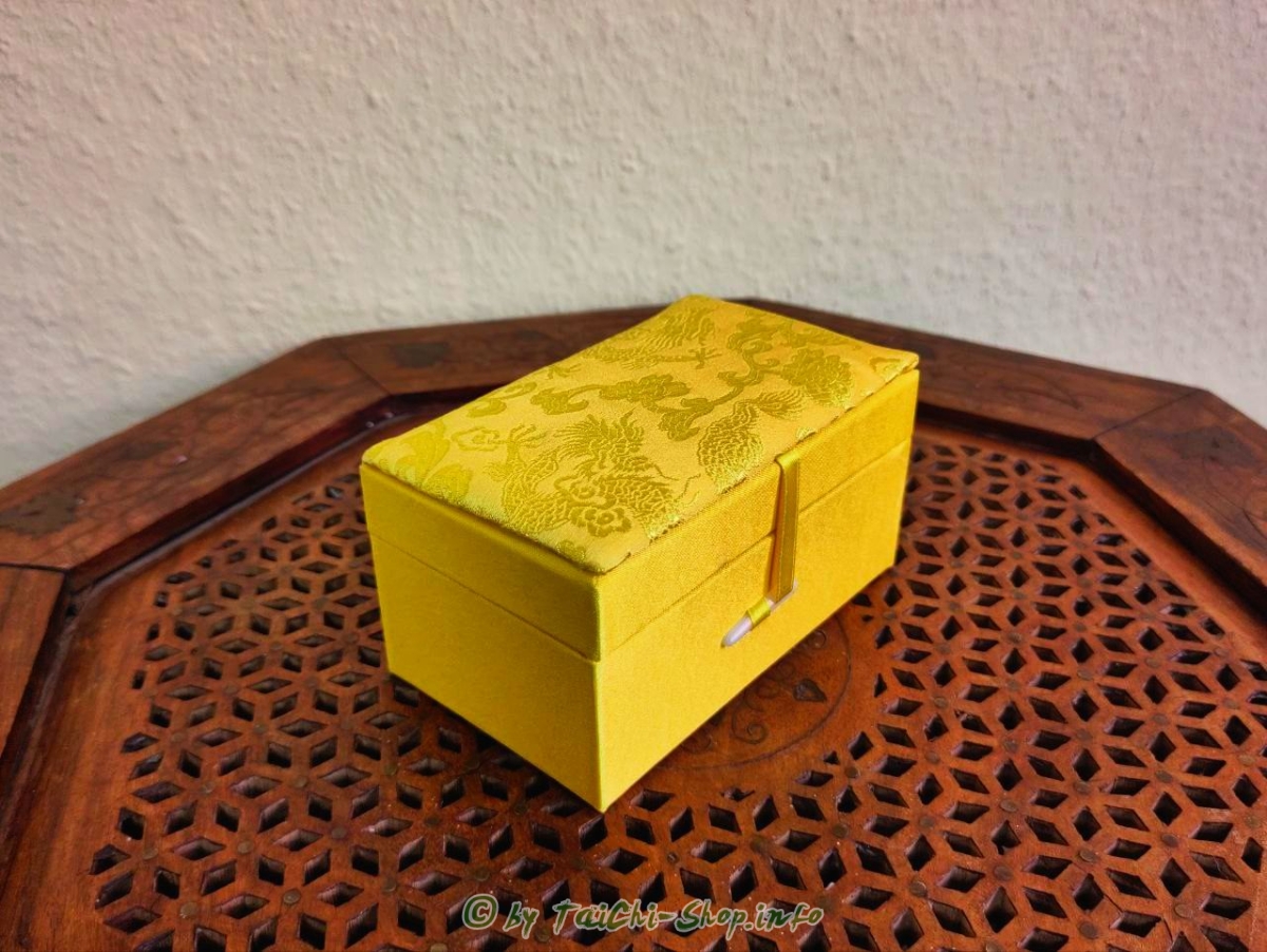 Edlle Qigong Kugel Box / Samt / gelb