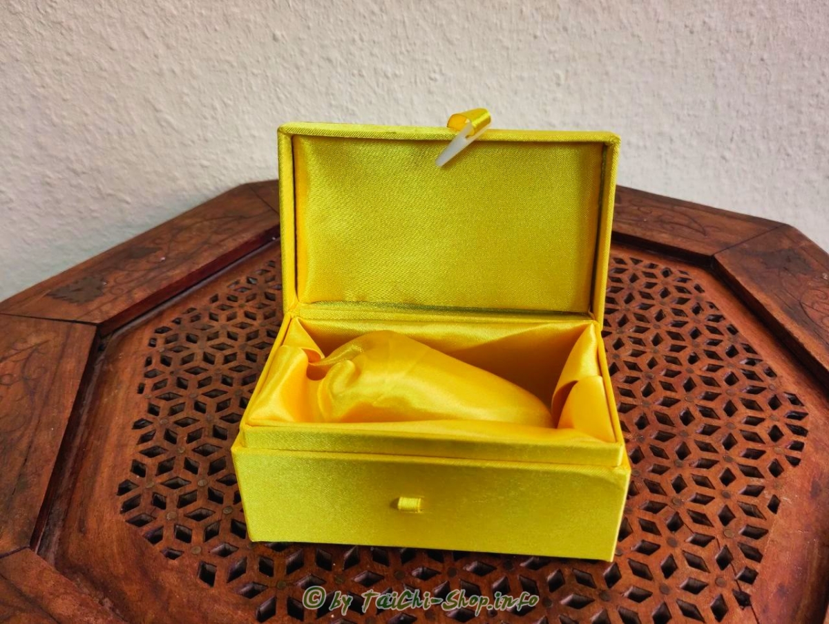 Edlle Qigong Kugel Box / Samt / gelb