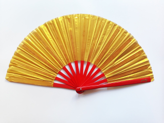 gold mit roten Streben
